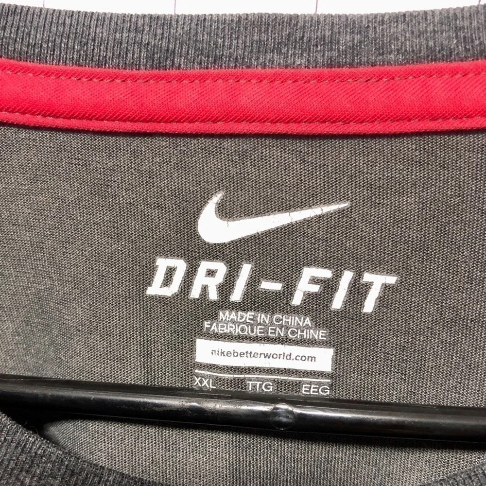 ☔️Nike Gray Dri Fit Lebron James T-shirt